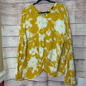 NWT Daytrip Top L